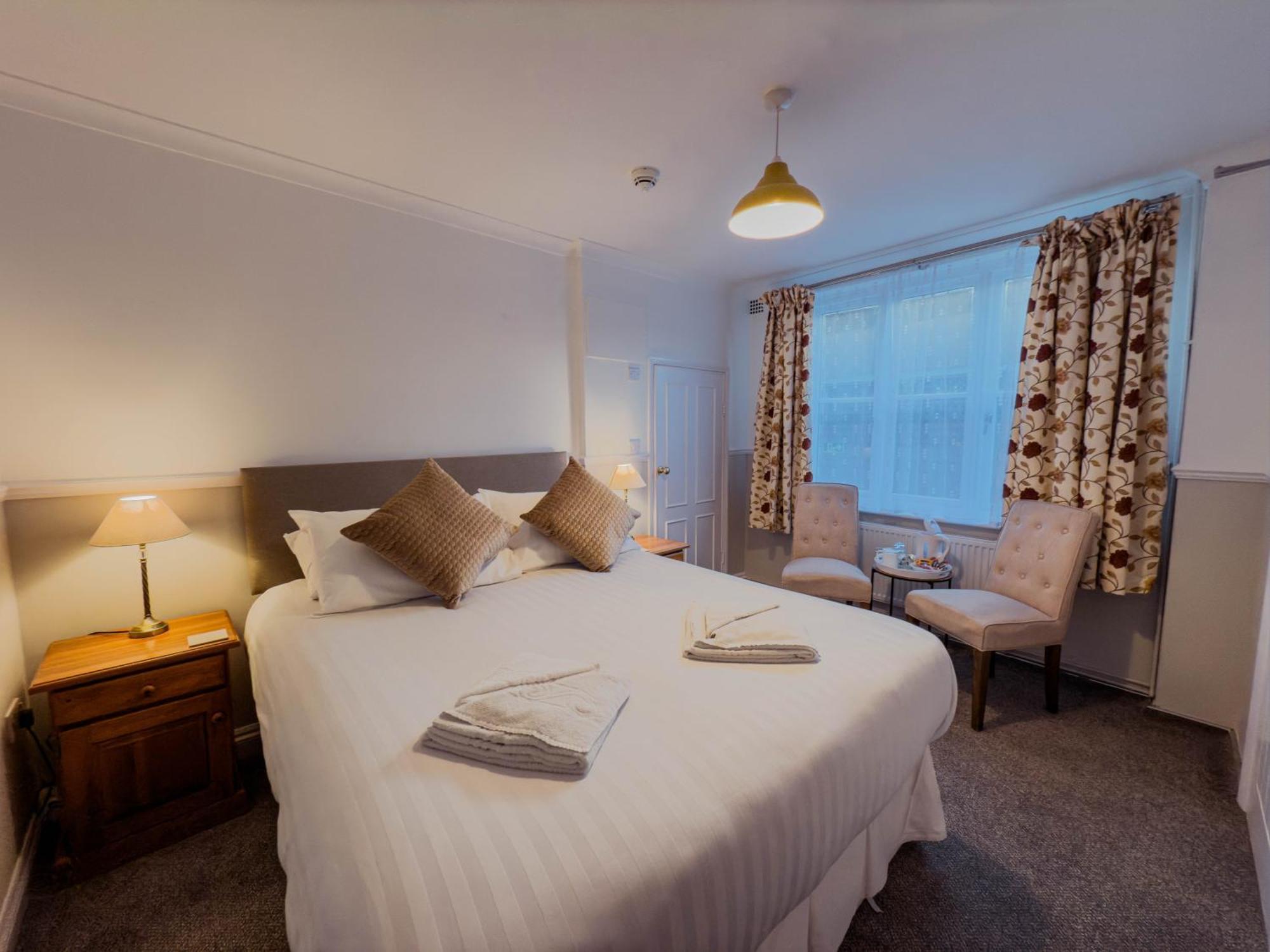 Newport Quay Bed & Breakfast Exterior photo