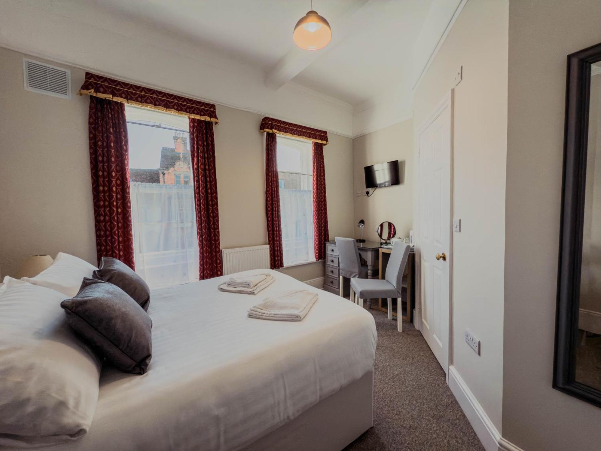 Newport Quay Bed & Breakfast Exterior photo